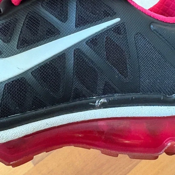 Nike Air Max Running Shoes - Picture 8 of 9
